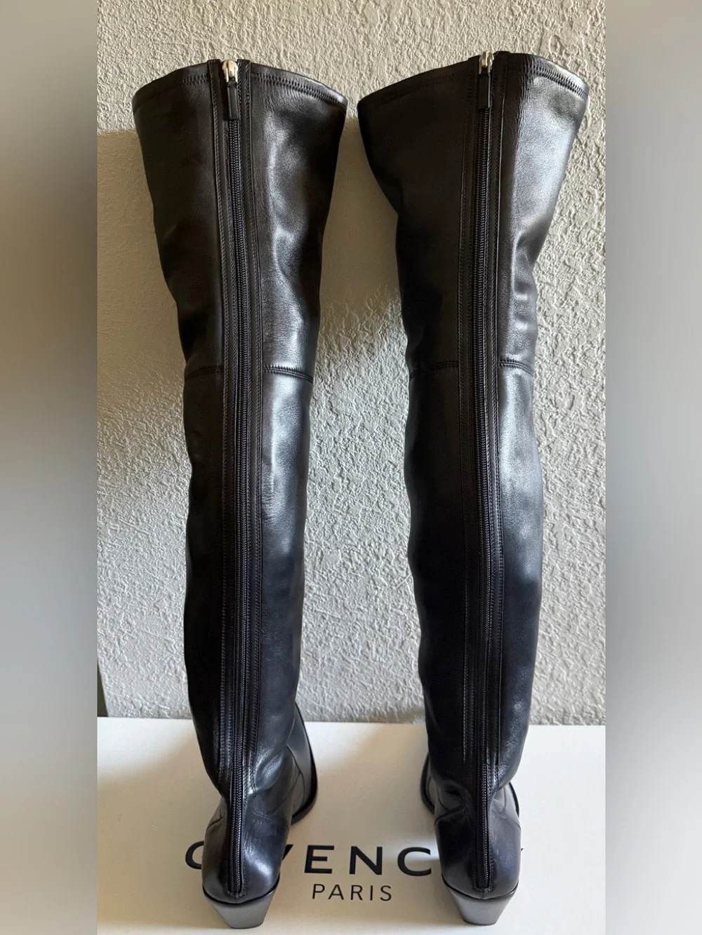NIB GIVENCHY Black Lambskin Leather Cuissearde CBOY LBOCK